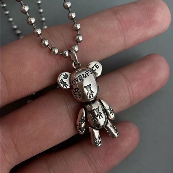 SILVER TEDDY BEAR PEACE LOVE NECKLACE - Picture 4 of 8